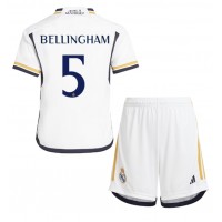 Real Madrid Jude Bellingham #5 Replika babykläder Hemmaställ Barn 2023-24 Kortärmad (+ korta byxor)